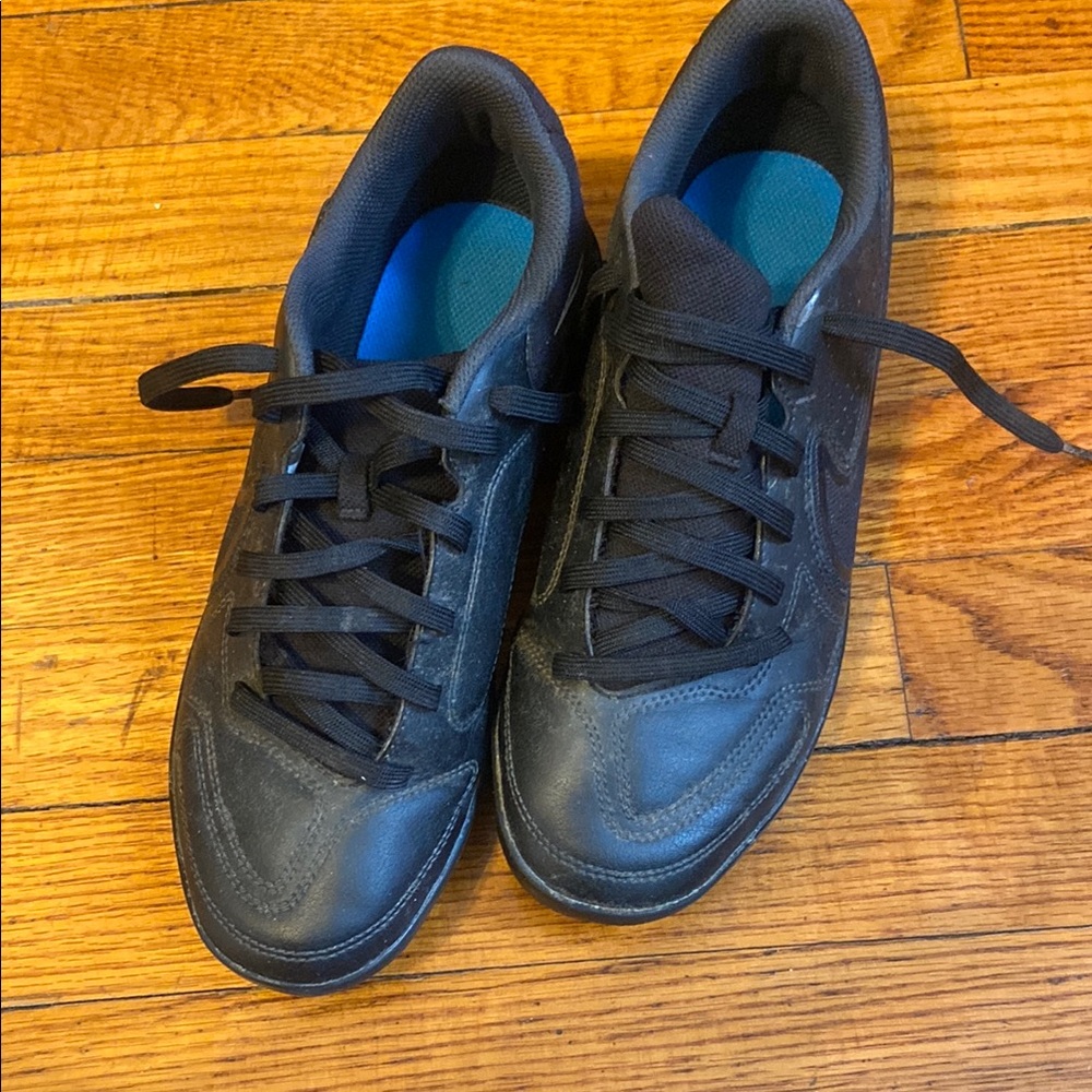 Nike Tiempo Indoor Soccer Shoes Big Kid